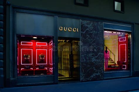 spaccio gucci firenze orari|negozio gucci firenze.